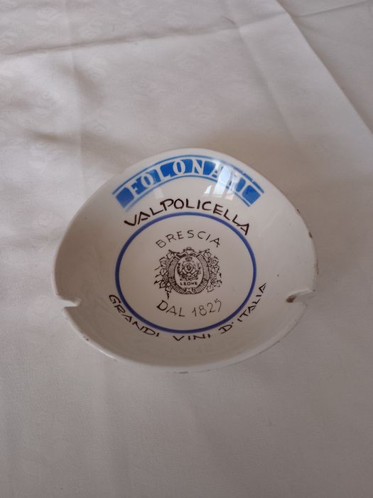 Popielniczka z włoskiej ceramiki