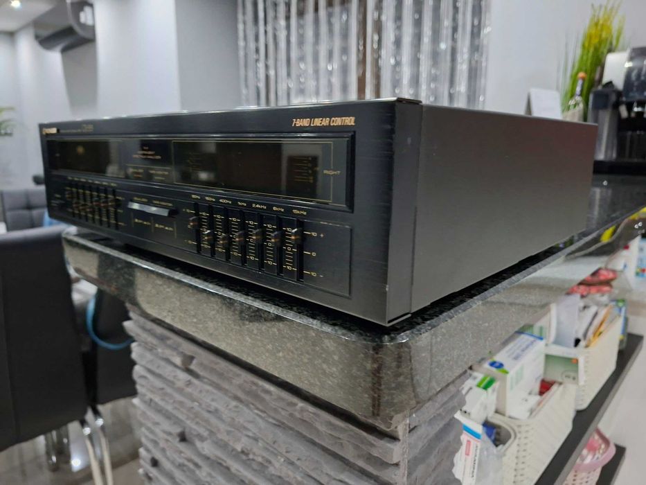 Equalizer Pioneer GR 555