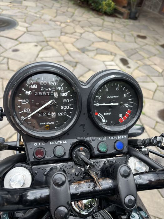 Продам мотоцикл CB500