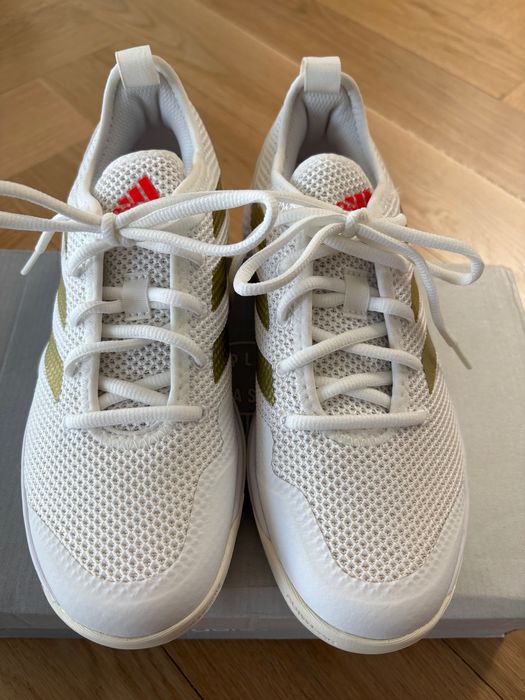 Adidas padel/tennis trainers