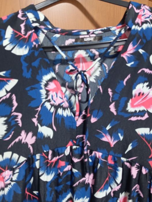 Vendo vestido florido 15€
