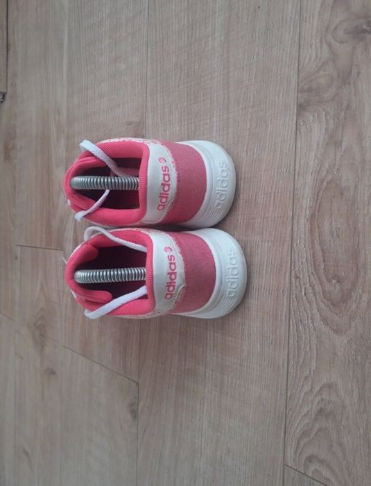 Tenis adidas originais URGENTE