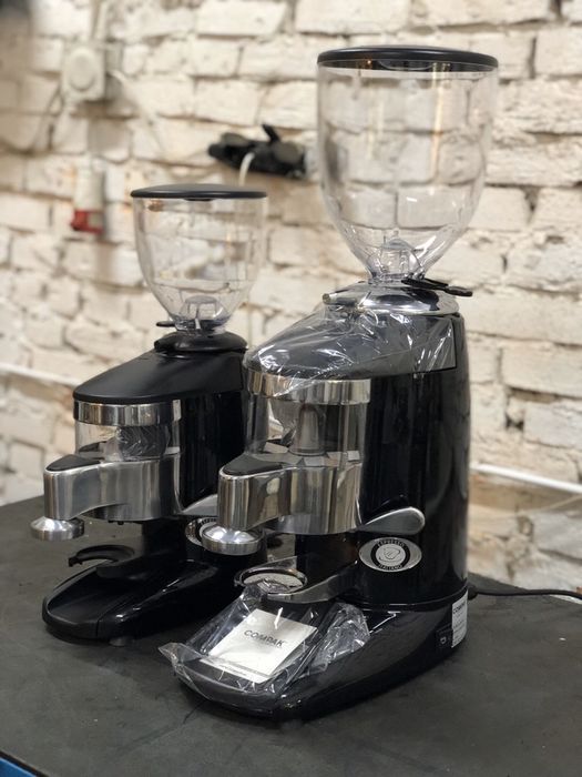 Нові професійні кавомолки Compak
