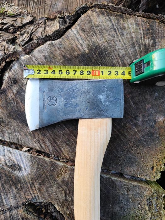 Siekierka do plecaka 600 gram.