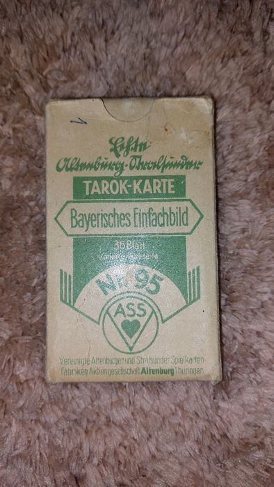 Антикварні гральні карти
