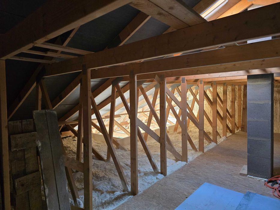 Ocieplenia pianką PUR , Granulatem celulozy, KATOWICE