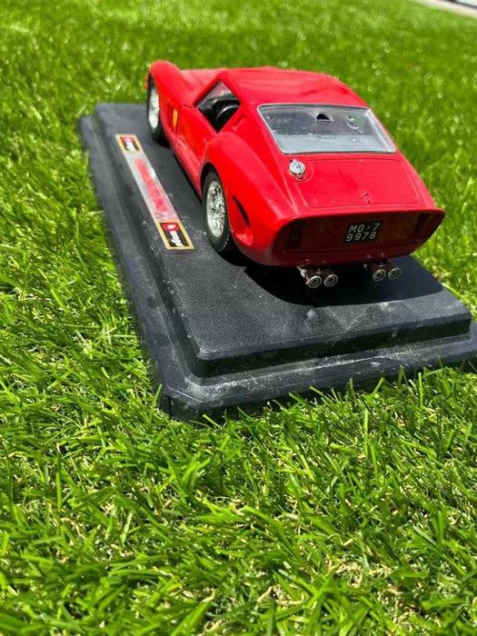 Miniatura Ferrari 250 GTO 1962 Bburago 1:24
