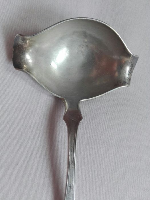 Chochelka nr5 srebro niemcy pr. 800, 73 gr. Rezerwacja