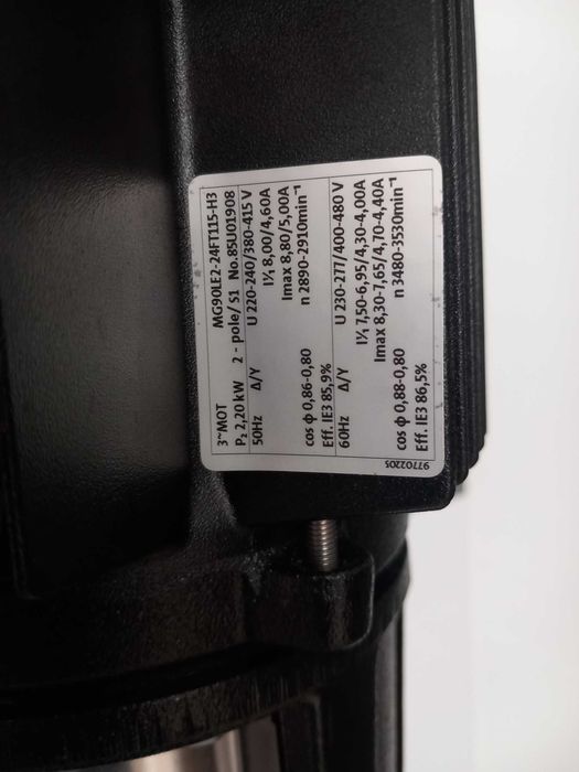 Bomba de água industrial GRUNDFOS CR 3-25 A-FGJ-A-V-HQQV