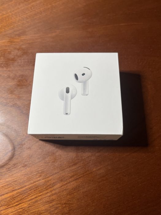 Selado / Novo  - Airpods 4 Active Noise Cancellation