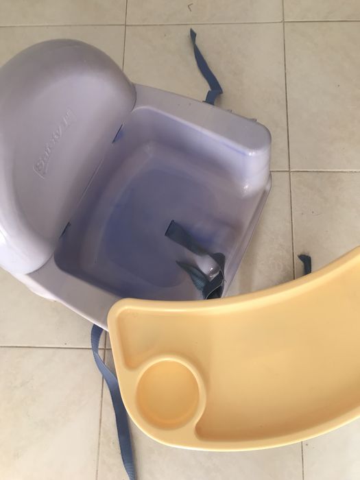 Cadeira de refeição de bebé