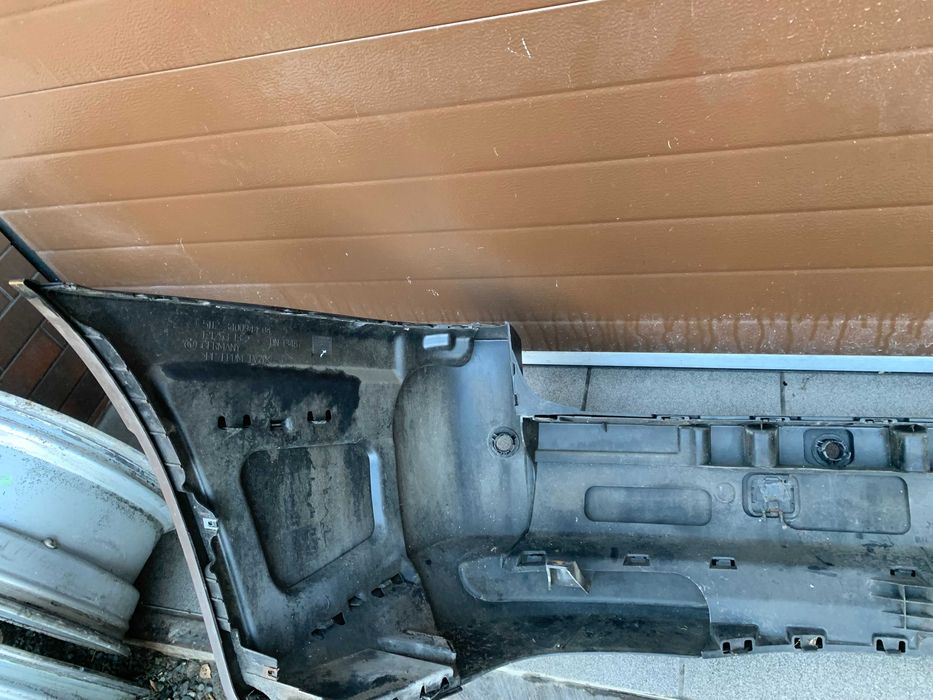 Bmw x3 e83 zderzak tył stary model przed lift szary nie lakierowany