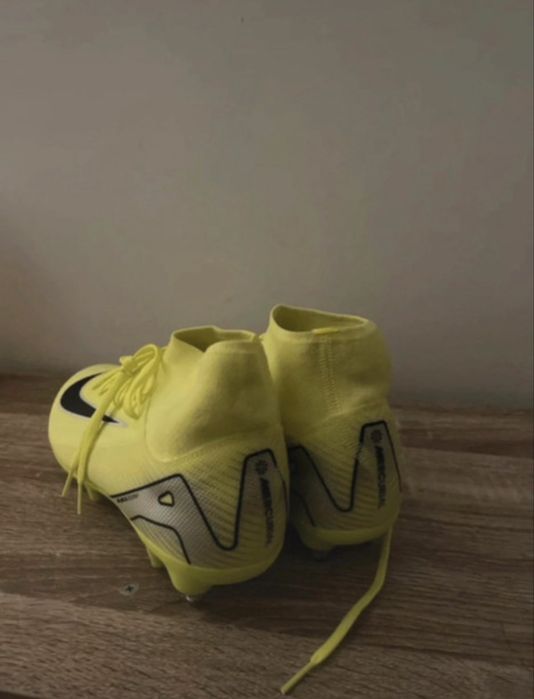 Nike mercurial amarelas