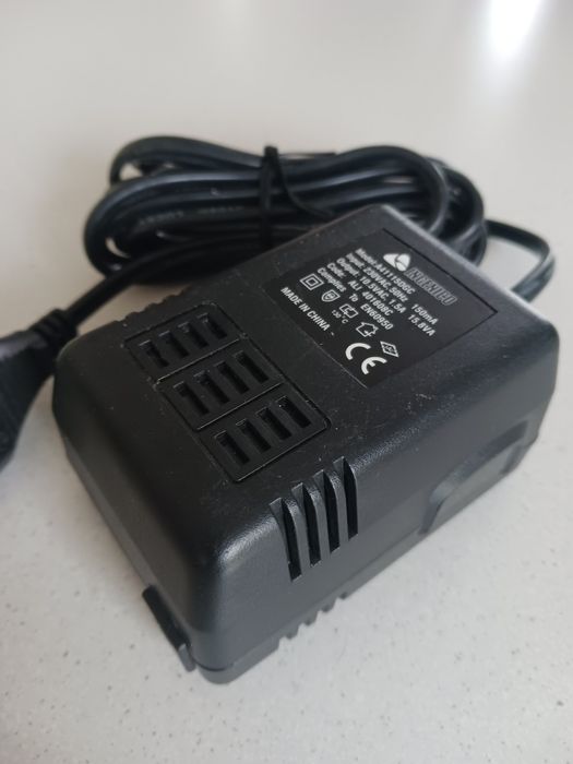 Sega Mega zasilacz