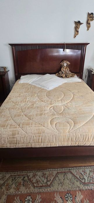 Mobília de quarto em madeira de cerejeira