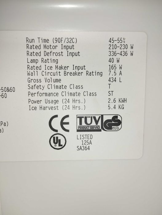 Frigorífico combinado grande em bom estado