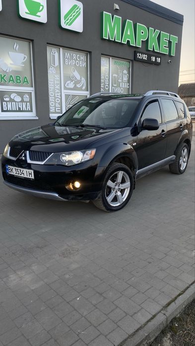 Mitsubishi Outlander XL