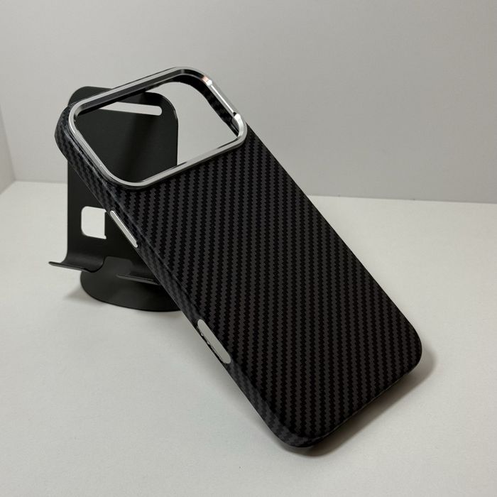 Чохол для iphone 17 Pro Max carbone. Карбоновый Чехол айфон 17 про макс
