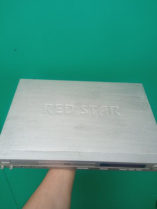 DVD програвач RedStar