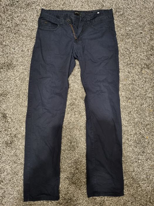 Spodnie granatowe House M