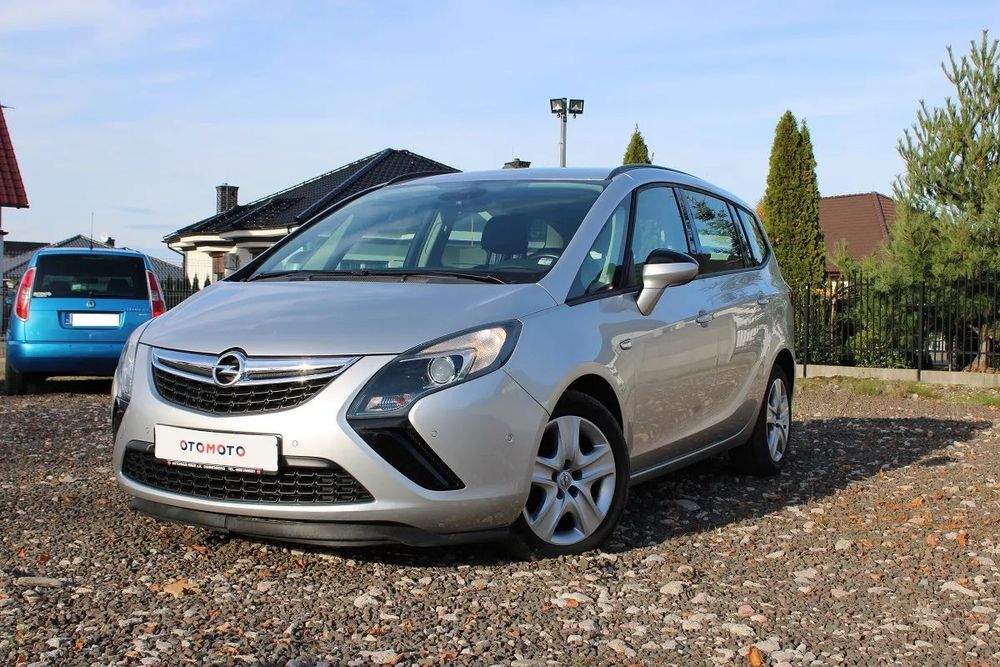 Opel Zafira 2.0D 165KM zadbana stan bdb orginalny lakier zarejestrowana