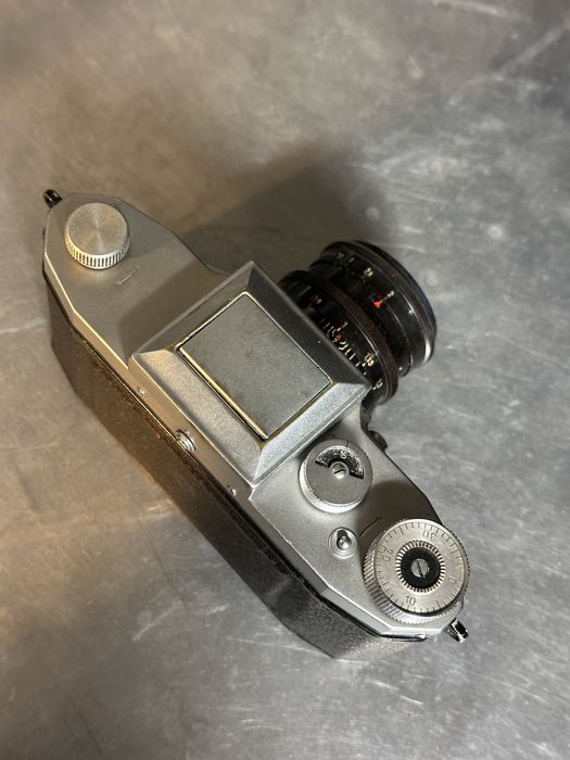 Aparat Praktiflex ok. 1947 z obiektywem Biotar 1:2 58mm, vintage