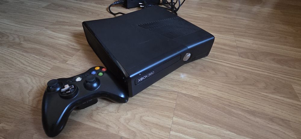 Xbox 360 slim Desbloqueada RGH 3.0