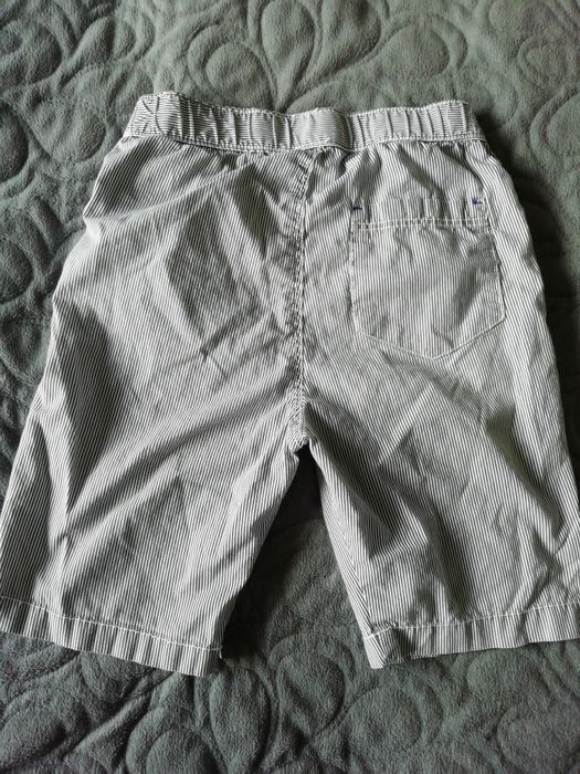 Spodenki krótkie H&M roz. 128 cm.