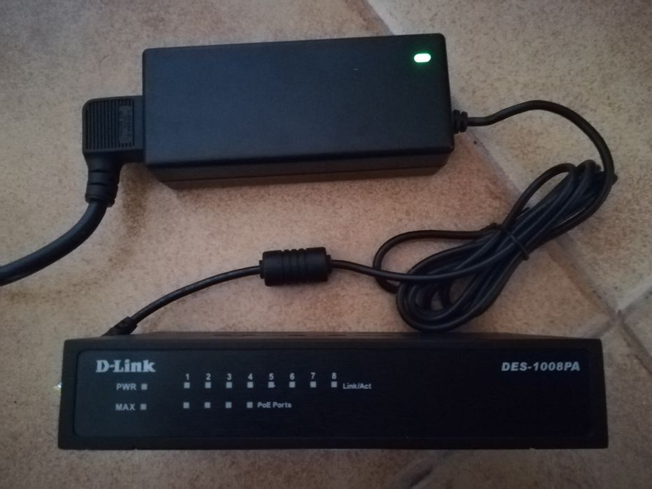 Switch D-Link DES-1008PA64286125818499120