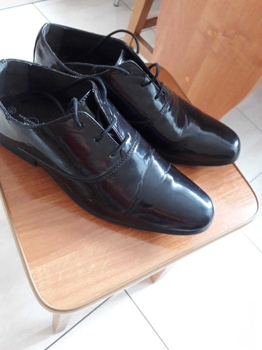 Buty męskie lakierki firmy ,, MEMPHENIS one ''