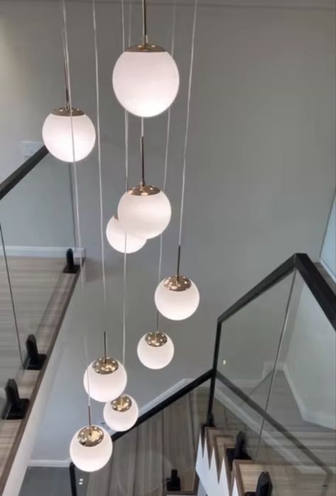 Lampa wisząca na antresolę kule