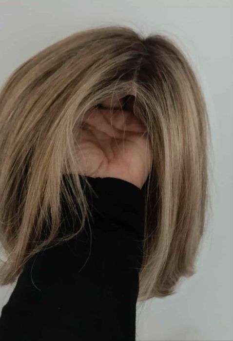 Peruka włosy syntetyczne kolor blond do noszenia na codzień