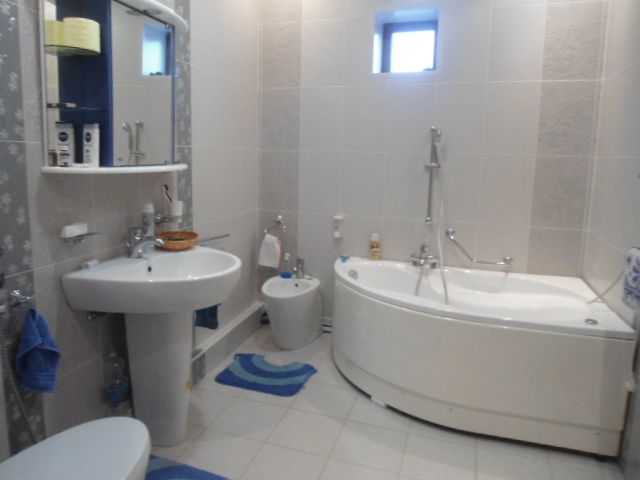 Євідновлення.Продажа дом имение с Маковище 250м+100м гостевой, водохра