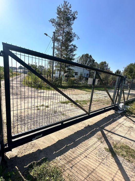 Ogrodzenie Panelowe 3D Komplet do montażu Panel Słupek Podmurówka Transport