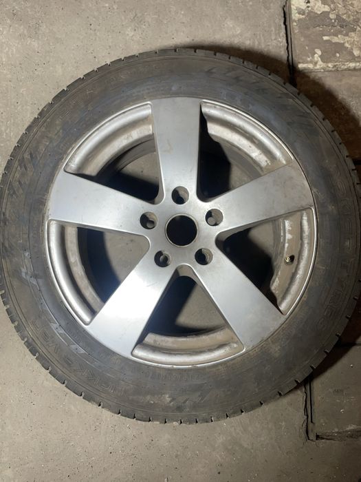 Продам диски с резиной R17 разболтовка 5/120