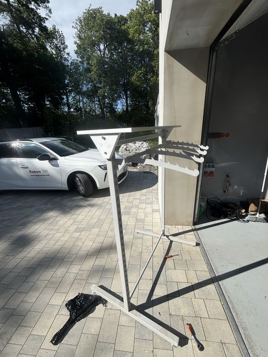 regał na ubrania stojak