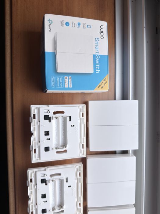 TP-Link Tapo S220 (4unid) + Hub H100 (1unid)