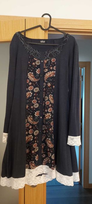 Vários vestidos como novos