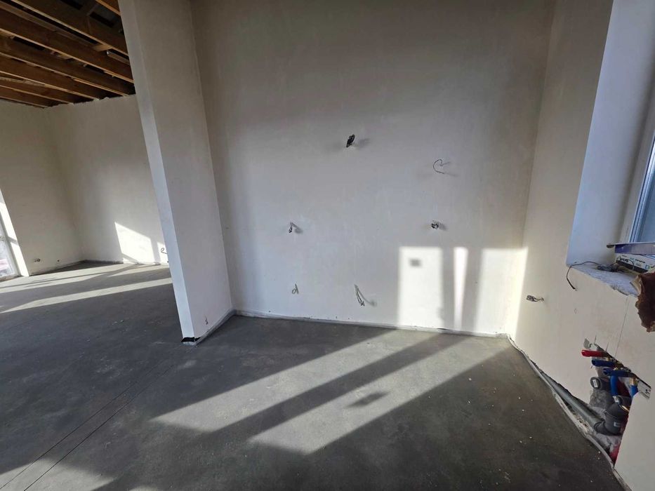 Тарасівка вул Павлюченка будинок 120м.кв. 5 соток землі