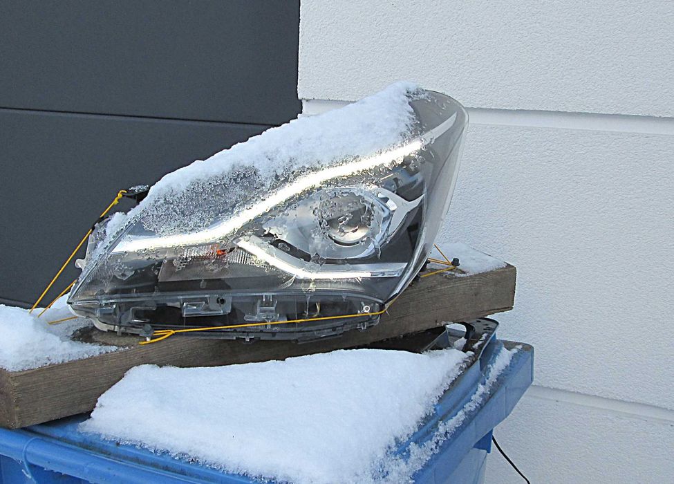 Naprawa LED Toyota Yaris III światła dzienne  DRL