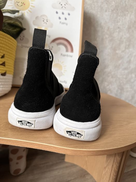 Круті кросівки Vans 39р