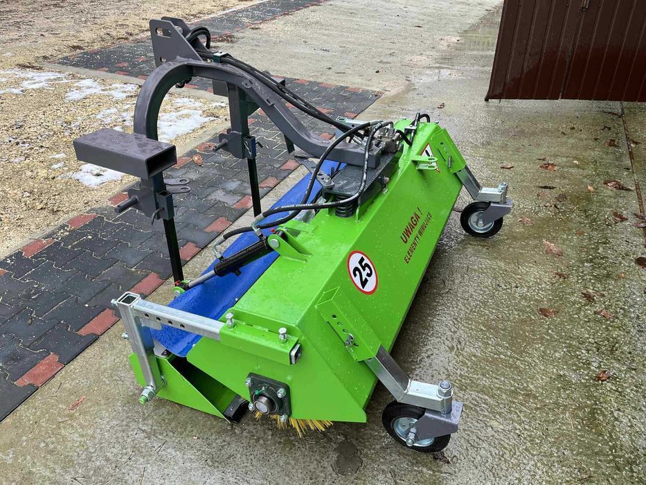 zamiatarka hydrauliczna na tuz, wózek widłowy, euroramka transport