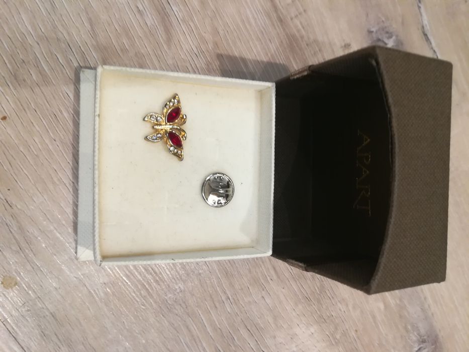 Broszka, zapinka, motyl