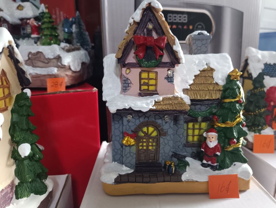 Cena de Natal Vila Casa casinha em resina decoração