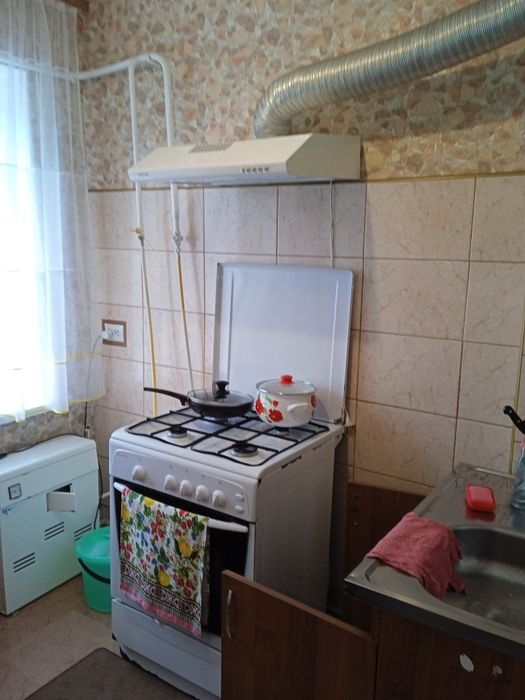 Продам двокімнатну квартиру