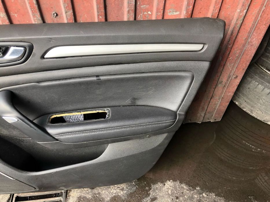 RENAULT MEGANE IV 4 FORRA QUARTELA PORTA FRENTE DIREITA - FP030