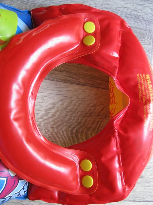 Детский плавательный жилет Starfish (Швейцария ) 18-25 кг (4-6 лет)