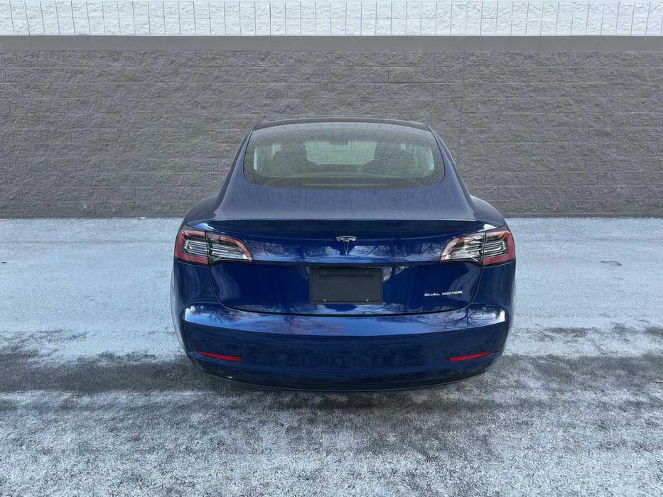 Tesla Model 3      2019