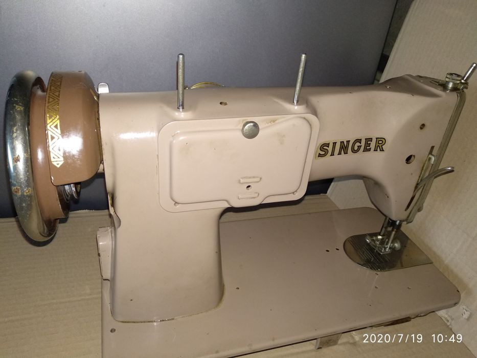 Maszyna do szycia Singer 216G