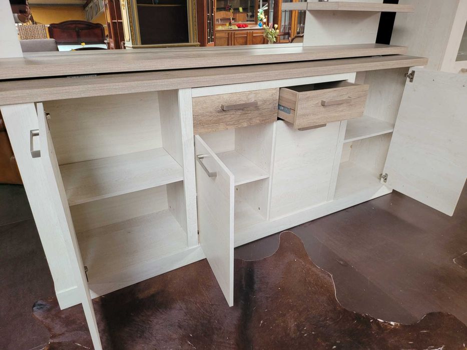 Aparador contemporâneo com prateleira/estante de parede